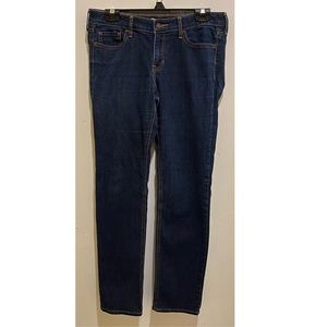 ⁣✧ Hollister | Dark Blue Wash Mid Rise Jeans